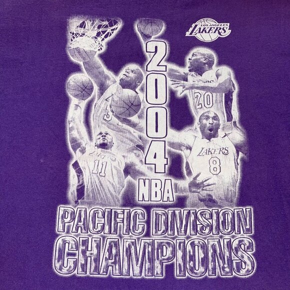 Los Angeles Lakers Mens Tee Shirt Size XL Purple Y2k Crew Neck Casual - Picture 3 of 11